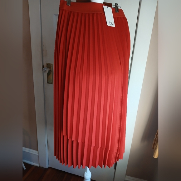 DR2 Red A-Line Midi Skirt with Asymmetrical Pleats - Picture 2 of 3
